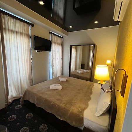 Hotel New Royal Tbilisi ภายนอก รูปภาพ