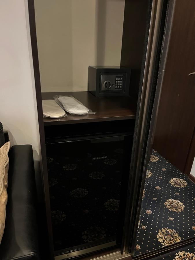 Hotel New Royal Tbilisi ภายนอก รูปภาพ