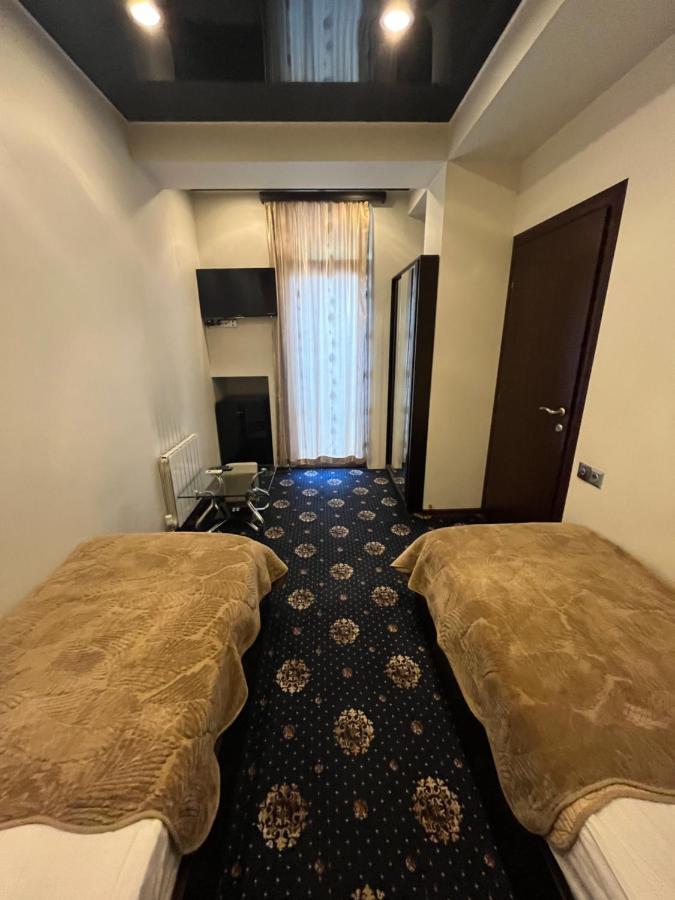 Hotel New Royal Tbilisi ภายนอก รูปภาพ