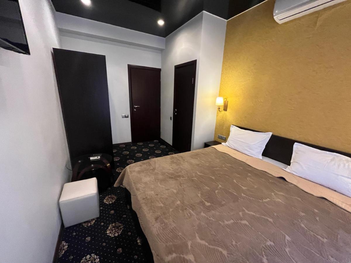 Hotel New Royal Tbilisi ภายนอก รูปภาพ