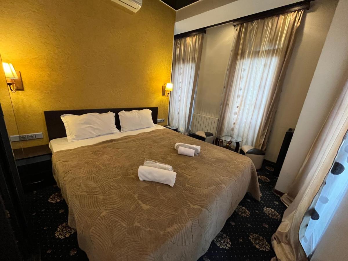 Hotel New Royal Tbilisi ภายนอก รูปภาพ
