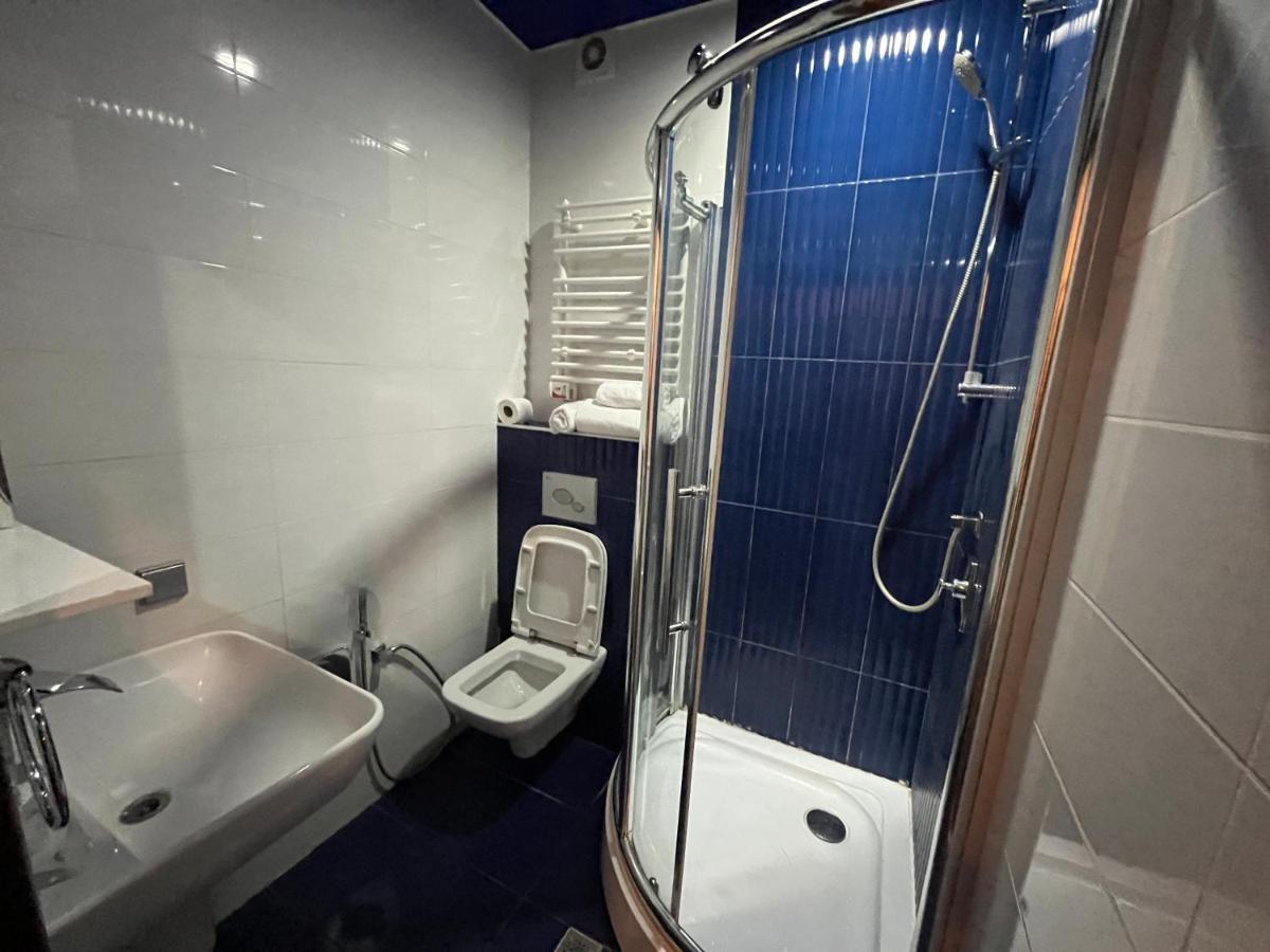 Hotel New Royal Tbilisi ภายนอก รูปภาพ